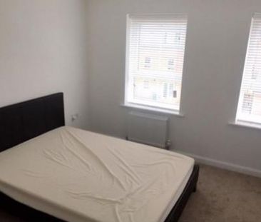 4 bedroom semi-detached house to rent - Photo 6