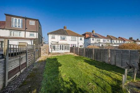 Windsor Avenue, Uxbridge, UB10 - Photo 4