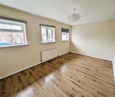 Hamilton Street, NP19 - Photo 3