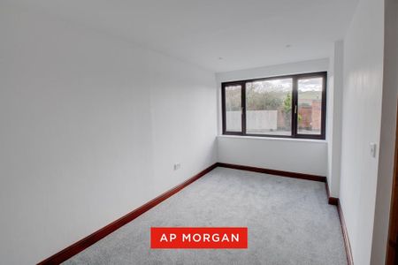 3 bedroom detached house to rent - Photo 3