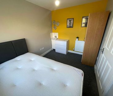 Accommodating House Share in Brighton and Hove - Photo 2