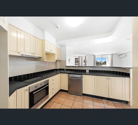 12/19 O'Connell Street, Kangaroo Point, Qld 4169 - Photo 3