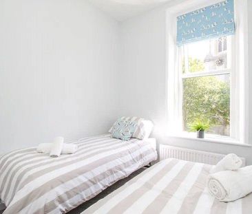 2 bedroom apartment to rent - Photo 3