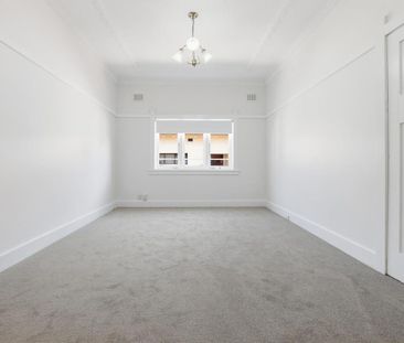 Character Filled Home in a Sought-After Earlwood Location - Photo 4