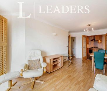 2 bedroom flat to rent - Photo 2