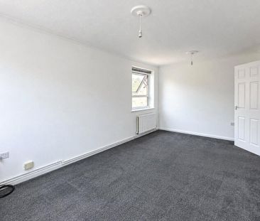 2 bedroom end of terrace house to rent - Photo 4
