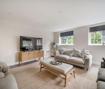 5 bedroom detached house to rent - Photo 1