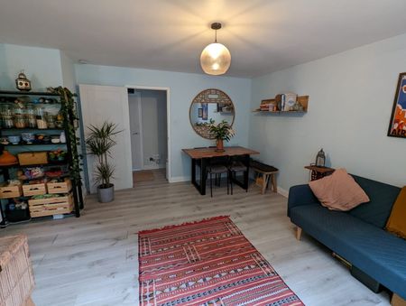 1 Bed Flat, John Williams Close, SE14 - Photo 2