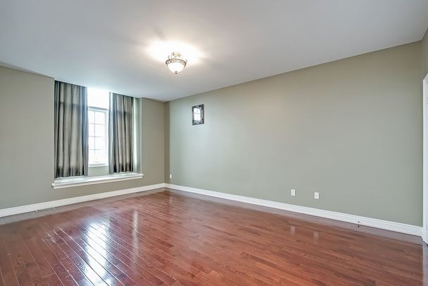 For Lease - 1527 Arrowhead Road, Oakville, Ontario - Photo 1