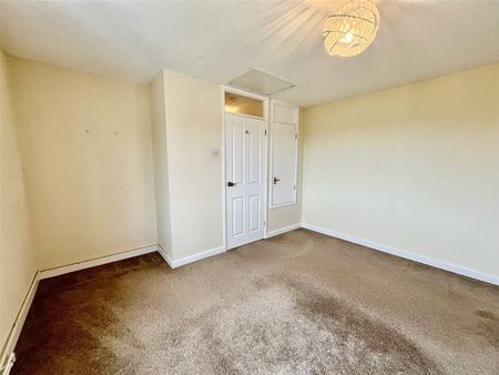 Crib Close, Chard, Somerset, TA20 - Photo 3