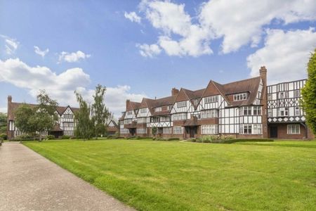 Queens Drive, Acton, W3 - Photo 5