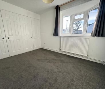 2 bedroom semi-detached house to rent - Photo 4