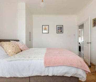 1 bedroom in a house share to rent - Photo 2