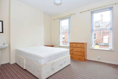 9 Landseer Street, Belfast BT9 5AL - Photo 4