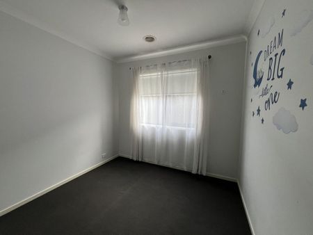 Modern, Low-Maintenance Home in a Prime Family Location! - Photo 3