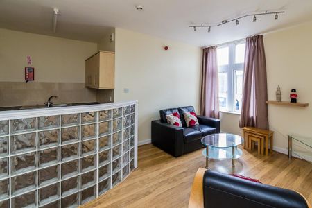 1 bedroom flat to rent - Photo 2