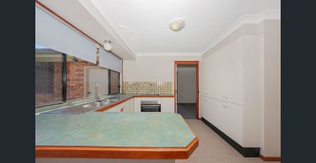 Perfectly positioned corner-block home in Eleebana with 3 beds, and spacious layout. Walk to schools, cafés, lake & more. Don't miss out! - Photo 3