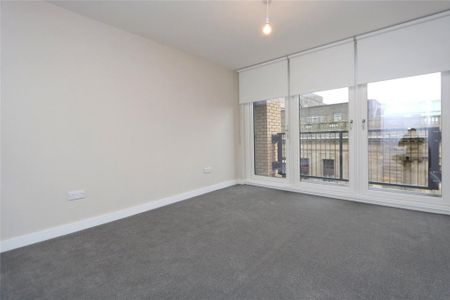 1 bedroom penthouse to rent - Photo 4