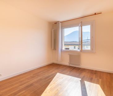 Location Appartement 3 pièces 62m² ANNECY 74000 - Photo 4