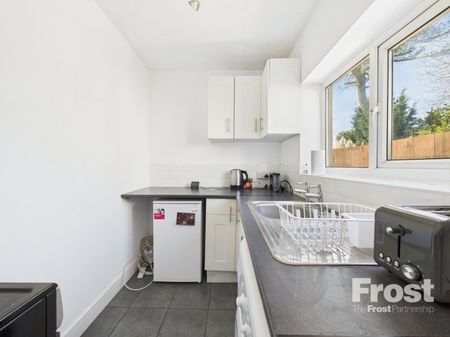 Albert Street, Slough, Berkshire,SL1 - Photo 4