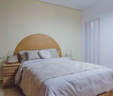 Plaça de Bisbe Benlloch, Torrent, Valencian Community 46900 - Photo 6