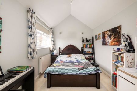 3 bedroom apartment to rent - Photo 3