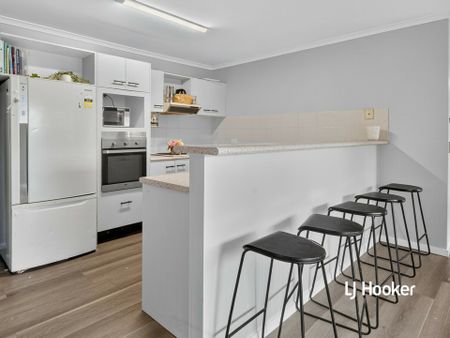 2 River Gum Close, Fitzgibbon QLD, Belconnen - Photo 5