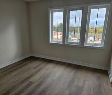 For Lease - 22 Ziibi Way Unit# Upper, Clarington, Ontario - Photo 4