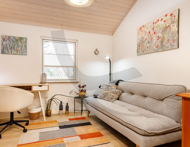 Skandinavisches Architektenhaus mit Garten - Foto 1