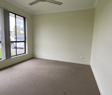 Break Lease - 4 Bedroom Home on Corner Block in Great Pimpama Locat... - Photo 6