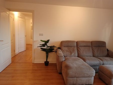 2 Bed Flat, Napier Road, RG1 - Photo 2