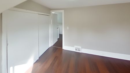For Lease - 104 Rosslyn Avenue Unit# 2, Hamilton, Ontario - Photo 5