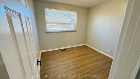 9762 Keele Street #Main Floor - Photo 5