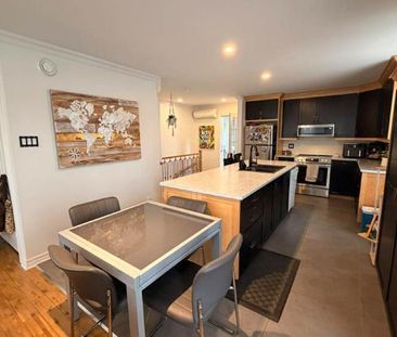 Logement sur 2 étages dans une maison à louer - Rénové en 2021 - Photo 3