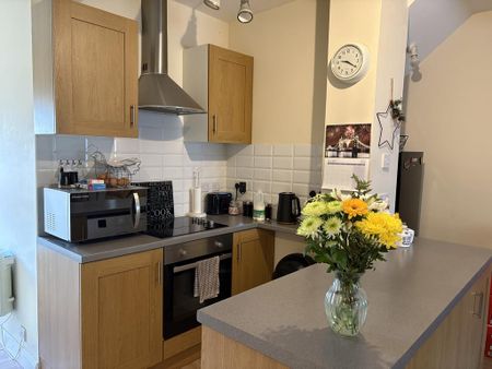 2 bedroom flat to rent - Photo 5