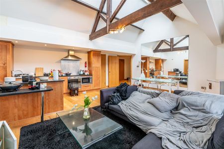 2 bed apartment to rent in Grainger Street, City Centre, NE1 - Photo 2