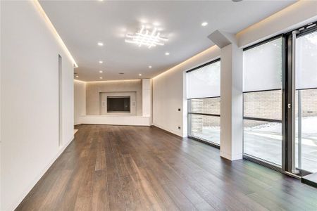 4 bedroom flat to rent - Photo 2