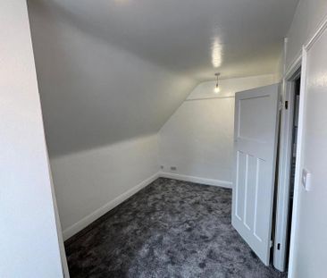 6 bedroom semi-detached house to rent - Photo 3