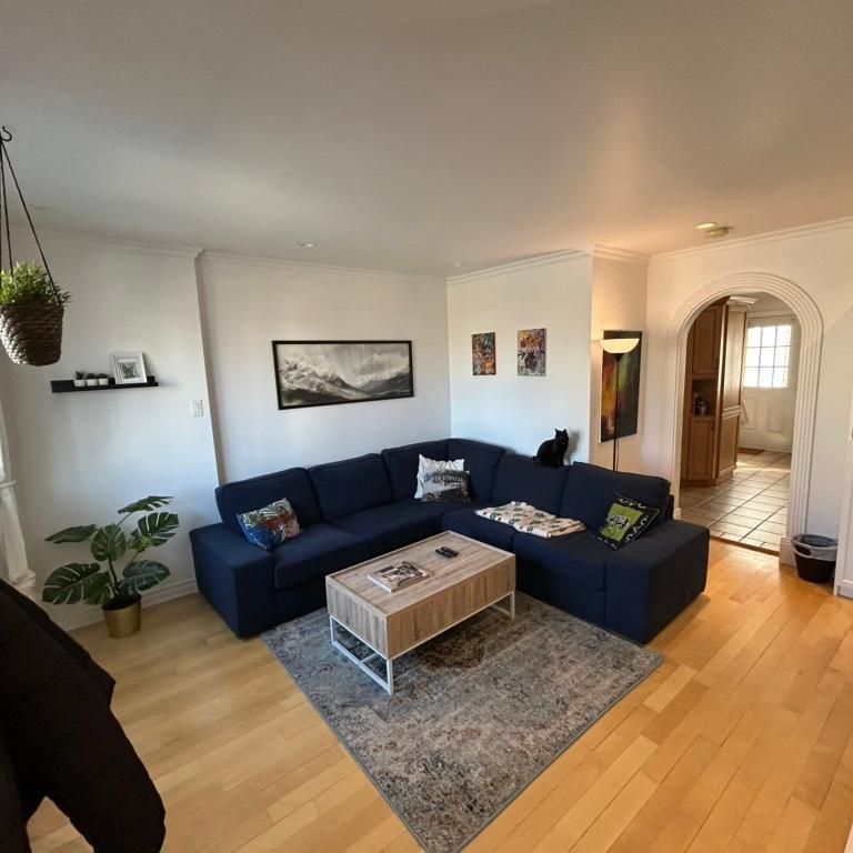 4 1/2 à louer - Photo 1