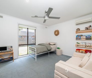 Updated 4 Bedroom Home - GV Health Precinct! - Photo 5