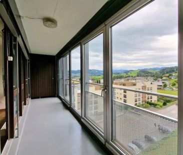 "Grossräumige, helle Wohnung mit Balkon und herrlicher Aussicht" - Photo 3