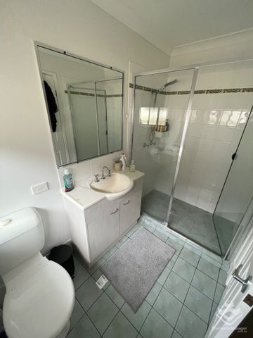 Spacious townhouse in great location - Photo 5