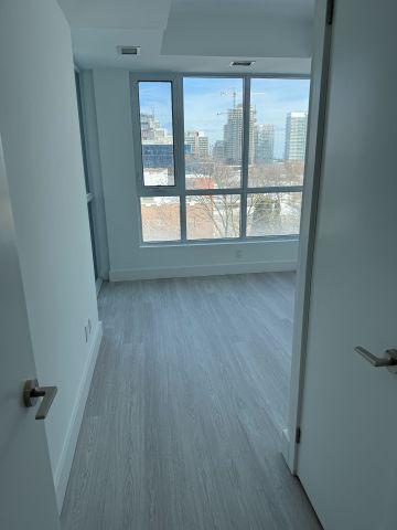 For Lease - 6 Greenbriar Road Unit# 812, Toronto, Ontario - Photo 2