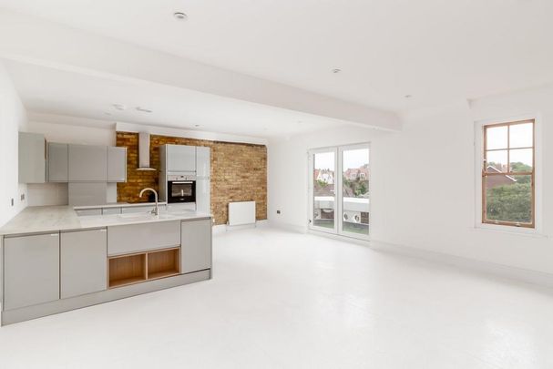 3 bedroom apartment to rent - Photo 1