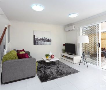 Fully Air Conditioned Townhouse - Photo 4