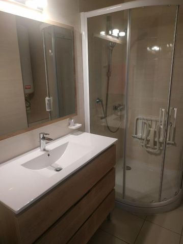 Location Appartement 3 pièces 62m² ANNECY 74000 - Photo 2