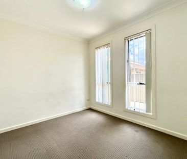 Private and peaceful three-bedroom granny flat in a highly convenie... - Photo 3