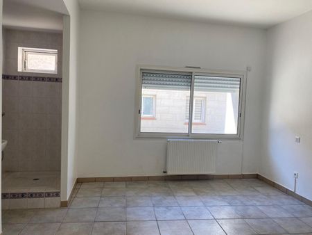 Location Appartement 4 pièces 100m² VILLENAVE D ORNON 33140 - Photo 2