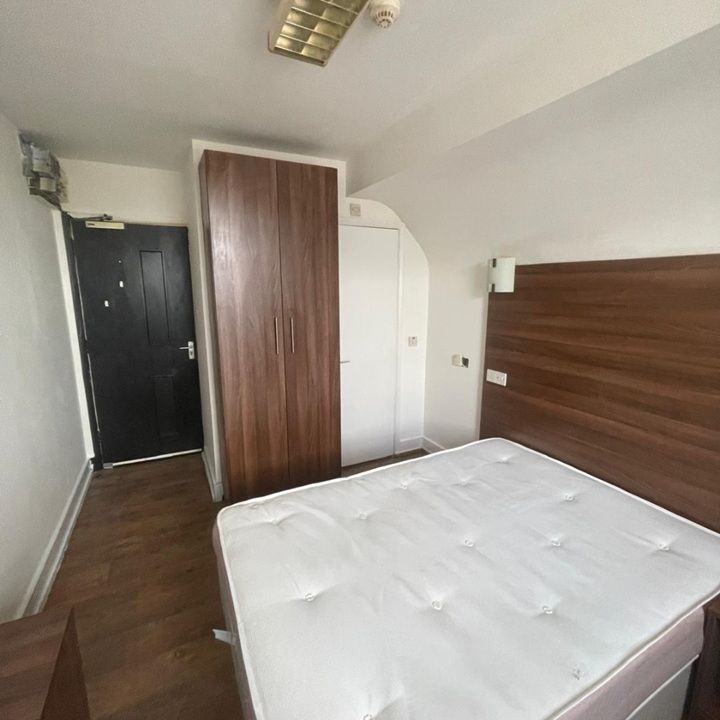Studio Flat, London Road, CR0 - Photo 2