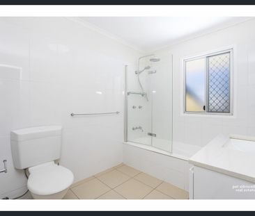 EFFORTLESS STYLE, CLEVER DESIGN AND A LITTLE BIT OF WOW - Photo 6